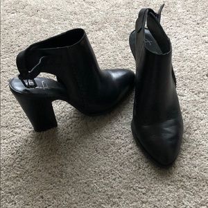 FRANCO SARTO BOOTIE HEELS
